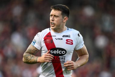 Salford Red Devils 'den Deon Cross, 11. Betfred Süper Lig karşılaşmasında takımına Leigh Leopards - Salford Red Devils maçında Leigh Spor Köyü, Leigh, İngiltere, 10 Mayıs 2024' te talimat verdi. 