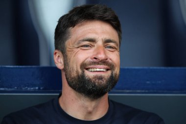 Southampton takımının teknik direktörü Russell Martin, 12 Mayıs 2024 tarihinde İngiltere 'nin başkenti West Bromwich Albion' a karşı Southampton 'da oynanan yarı final play-off maçında 