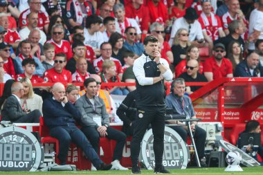Mauricio Pochettino Chelsea teknik direktörü Premier Lig maçında Nottingham Forest Chelsea 'ye karşı 11 Mayıs 2024' te City Ground, Nottingham 'da maçı izliyor.