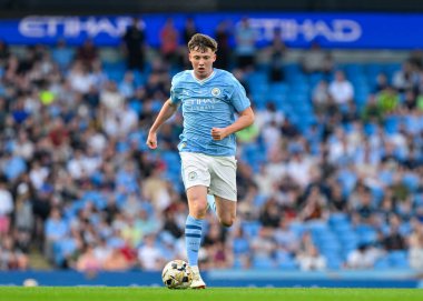 Manchester City 'den Kian Noble 10 Mayıs 2024 tarihinde Etihad Stadyumu' nda oynanan FA Gençler Kupası final maçında Leeds United 'a karşı mücadele ediyor. 