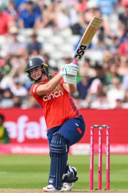 İngiltere 'den Sophie Ecclestone, İngiltere' nin 11 Mayıs 2024 'te Edgbaston, Birmingham' da Pakistan 'a karşı oynadığı 1. 