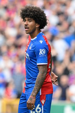 Kristal Saray 'dan Chris Richards, Premier Lig maçı sırasında Wolverhampton Wanderers, Molineux, Wolverhampton' daki Crystal Palace 'a karşı, 11 Mayıs 2024 