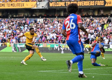 Wolverhampton Wanderers takımından Matheus Cunha, 11 Mayıs 2024 'te İngiltere' nin Molineux kentinde oynanan Premier League maçında Wolverhampton Wanderers - Crystal Palace maçında 1-2 'lik skorla gol attı. 