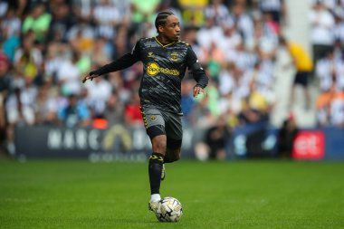Southampton 'dan Kyle Walker-Peters, 12 Mayıs 2024' te İngiltere 'nin başkenti West Bromwich' te oynanan 