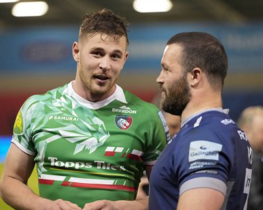 Sale Sharks 'ın sahne donanımı Bevan Rodd, Gallagher Premiership maçından sonra Leicester Tigers ile konuştu. Satış köpekbalıkları Leicester Tigers' a karşı Salford Community Stadyumu, Eccles, Birleşik Krallık, 10 Mayıs 2024 