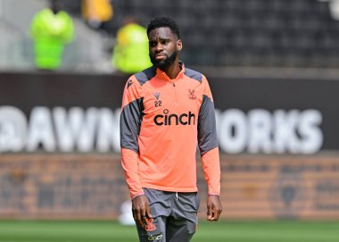Crystal Palace 'dan Odsonne douard, Premier League maçı öncesinde, Wolverhampton Wanderers, Molineux, Wolverhampton, İngiltere' deki Crystal Palace 'a karşı 11 Mayıs 2024' te oynanan maçta sahayı teftiş eder. 
