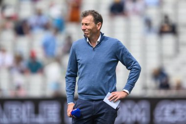 Sky TV Pundit Mike Atherton, 1. T20 Uluslararası karşılaşması öncesinde İngiltere - Pakistan bayanlar Edgbaston, Birmingham, İngiltere, 11 Mayıs 2024 
