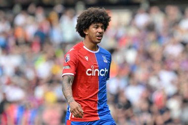 Kristal Saray 'dan Chris Richards, Premier Lig maçı sırasında Wolverhampton Wanderers, Molineux, Wolverhampton' daki Crystal Palace 'a karşı, 11 Mayıs 2024 