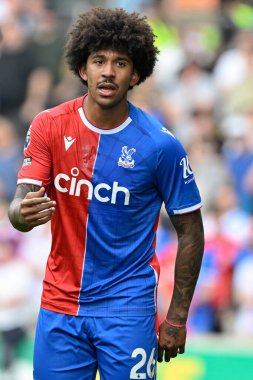 Kristal Saray 'dan Chris Richards, Premier Lig maçı sırasında Wolverhampton Wanderers, Molineux, Wolverhampton' daki Crystal Palace 'a karşı, 11 Mayıs 2024 