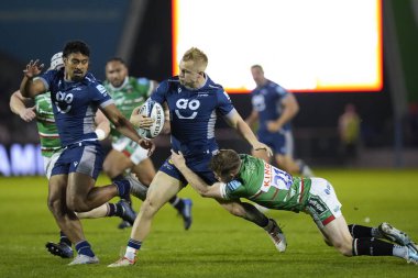 Sale Sharks 'tan Aaron Reed Gallagher Premiership maçında Salford Community Stadyumu' nda Satılık Köpekbalıkları ve Leicester Kaplanları arasında bir ara verdi. 