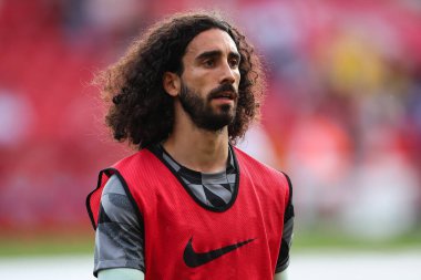 Chelsea 'den Marc Cucurella Premier Lig karşılaşması öncesi ısınma sırasında Nottingham Forest Chelsea' ye karşı City Ground, Nottingham, İngiltere, 11 Mayıs 2024