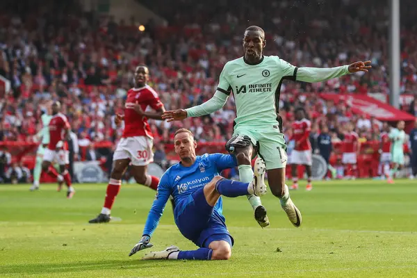 Nottingham Ormanı 'ndan Matz Sels Premier League maçında Nottingham Forest Chelsea' ye karşı 11 Mayıs 2024 'te Nottingham, İngiltere' de oynanan karşılaşmada Chelsea 'li Nicolas Jackson' ı yendi.