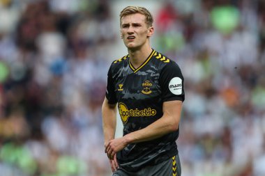 Southampton 'dan Flynn Downes, Sky Bet Şampiyonası Play-off Yarı-Final First Leg maçı sırasında West Bromwich Albion, Southampton' a karşı The Hawthorns, West Bromwich, Birleşik Krallık, 12 Mayıs 2024 