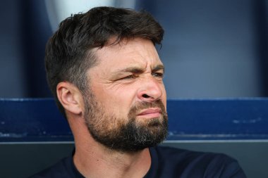 Southampton takımının teknik direktörü Russell Martin, 12 Mayıs 2024 tarihinde İngiltere 'nin başkenti West Bromwich Albion' a karşı Southampton 'da oynanan yarı final play-off maçında 