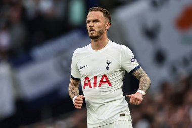 Tottenham Hotspur 'dan James Maddison Premier Lig maçı sırasında Tottenham Hotspur Manchester City' ye karşı Tottenham Hotspur Stadyumu, Londra, 14 Mayıs 2024  