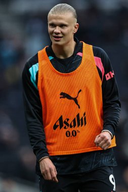 Manchester City 'den Erling Haaland Premier Lig karşılaşması öncesinde Tottenham Hotspur' a karşı Manchester City Tottenham Hotspur Stadyumu, Londra, İngiltere, 14 Mayıs 2024 