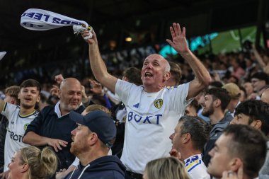 Leeds taraftarları, 16 Mayıs 2024 'te İngiltere, Leeds, Elland Road' da oynanan Yarı Final İkinci Leeds United - Norwich City maçında ilk yarının 3-0 önündeler. 