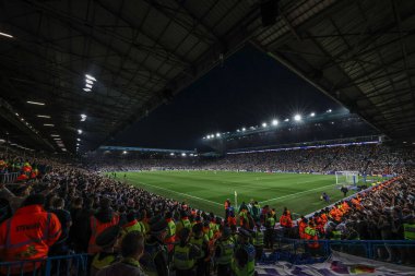 Leeds taraftarları, 16 Mayıs 2024 'te İngiltere, Leeds' teki Elland Road 'da oynanan Yarı Final İkinci Leg United - Norwich City maçında Wembley' e gitmek için çıldırıyorlar. 