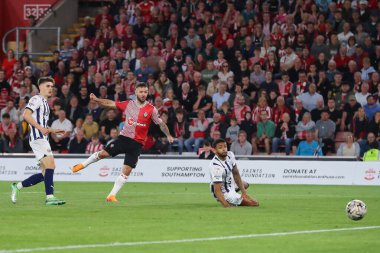 Southampton 'dan Adam Armstrong, 17 Mayıs 2024' te St Mary Stadyumu, Southampton, İngiltere 'de oynanan yarı final yarı final yarı final maçında Southampton-West Bromwich Albion maçında 2-0 Southampton' a yükseldi.
