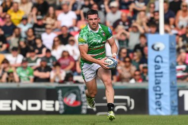 Leicester Tigers 'dan Matt Scott, 18 Mayıs 2024' te Leicester Premiership maçında Mattioli Woods Welford Road 'da Leicester Tigers - Exeter Chiefs maçında ilk hamlesini yaptı.