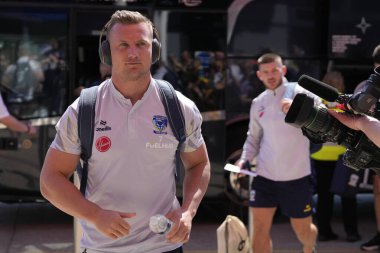 Warrington Wolves 'tan Josh Drinkwater, 19 Mayıs 2024' te Birleşik Krallık 'ın başkenti St Helens' te oynanan Betfred Challenge Kupası yarı final maçından önce stadyuma geldi.