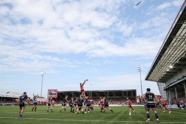 18 Mayıs 2024 'te Kingsholm Stadyumu, Gloucester, İngiltere' de oynanan Gallagher Premiership maçında Rugby, Newcastle Falcons 'a karşı oynuyor. 