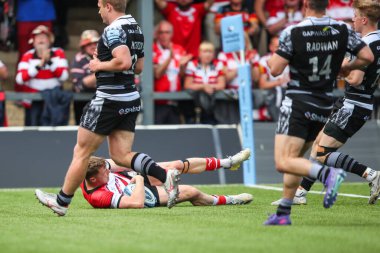 Gloucester Rugby 'den Alex Hearle 18 Mayıs 2024' te İngiltere 'nin Kingsholm Stadyumu' nda oynanan Gallagher Premiership maçında Gloucester Rugby, Newcastle Falcons maçında skoru 45-14 'e çıkardı. 