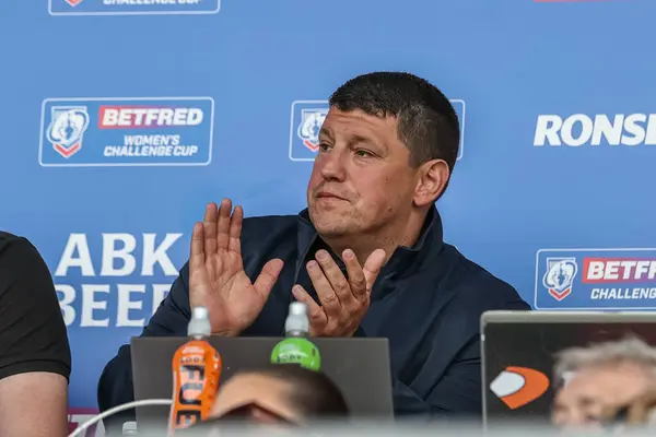 stock image Matt Peet Head Coach of Wigan Warriors applauds his players in the final unite father game during the Betfred Challenge Cup Semi-Final Hull KR v Wigan Warriors at Eco-Power Stadium, Doncaster, United Kingdom, 18th May 2024