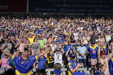 Warrington Wolves taraftarları, 19 Mayıs 2024 'te İngiltere' de oynanan Wicked Stadyumu 'nda oynanan ve Huddersfield Giants' ın Warrington Wolves 'a karşı oynadığı yarı final maçı sonrasında zaferlerini kutluyorlar.