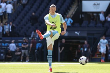 Manchester City 'den Erling Haaland Premier League karşılaşması öncesinde 19 Mayıs 2024' te Etihad Stadyumu 'nda Manchester City ile West Ham United maçında ısındı. 