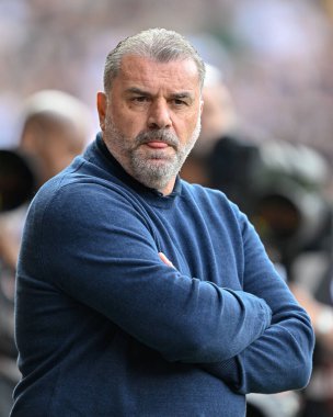 Tottenham Hotspur 'un Ange Postecoglou teknik direktörü Premier Lig karşılaşmasında Sheffield United ile Tottenham Hotspur Bramall Lane, Sheffield, İngiltere' de 19 Mayıs 2024 'te karşı karşıya geldi. 