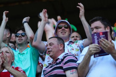 Nottingham Forest taraftarları Premier Lig maçı sırasında Burnley, Burnley Forest 'a karşı Turf Moor, Burnley, İngiltere, 19 Mayıs 2024