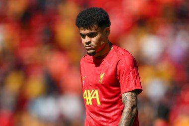 Liverpool 'dan Luis Daz Premier Lig maçı öncesinde Anfield, Liverpool' da Wolverhampton Wanderers 'a karşı 19 Mayıs 2024' te oynanan maç öncesi ısınma maçında 
