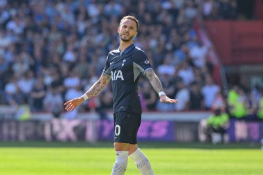 Tottenham Hotspur 'dan James Maddison, Premier League maçında Sheffield United' ın Tottenham Hotspur 'a karşı oynadığı Bramall Lane, Sheffield, İngiltere, 19 Mayıs 2024 maçında tepki gösterdi. 