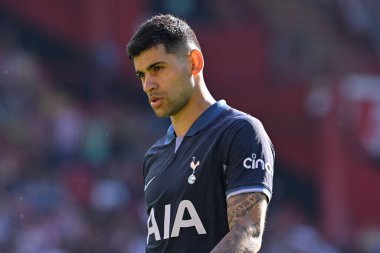 Tottenham Hotspur 'dan Cristian Romero, Premier League maçı sırasında Sheffield United Tottenham Hotspur' a karşı Bramall Lane, Sheffield, İngiltere, 19 Mayıs 2024 
