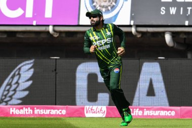 Pakistan 'dan Mohammad Rizwan, Vitality T20 Uluslararası Serisi sırasında İngiltere - Pakistan maçı sırasında İngiltere - Edgbaston, Birmingham, Birleşik Krallık' ta 25 Mayıs 2024 'te Moeen Ali' yi yakaladı. 