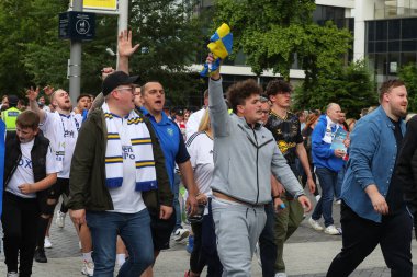Leeds taraftarları Wembley 'e 26 Mayıs 2024' te Wembley Stadyumu 'nda Leeds United ve Southampton maçında geldiler. 