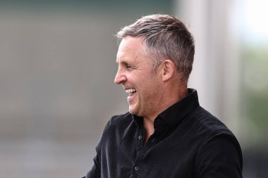 Paul Rowley Salford Red Devils 'in baş antrenörü Betfred Süper Lig 12. raundunda Salford Red Devils Wigan Warriors' a karşı Salford Community Stadyumu, Eccles, Birleşik Krallık, 26 Mayıs 2024 