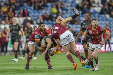 Leoparlar 'dan Dan Norman, Huddersfield Giants' tan Jack Murchie tarafından 24 Mayıs 2024 'te John Smith' in Stadyumu 'nda oynanan 12. Huddersfield Süper Lig karşılaşmasında yenildi. 