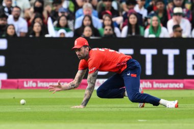 İngiltere 'den Reece Topley, İngiltere' nin Vitality T20 Uluslararası Serisi sırasında İngiltere 'nin Pakistan' a karşı Edgbaston, Birmingham, Birleşik Krallık 'ta maçı, 25 Mayıs 2024 