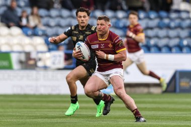 Huddersfield Giants takımından Luke Yates, 24 Mayıs 2024 'te İngiltere' nin Huddersfield şehrinde oynanan John Smith Stadyumu 'nda oynanan 12. 