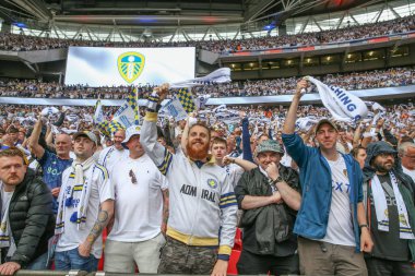Leeds taraftarları 26 Mayıs 2024 'te Londra' daki Wembley Stadyumu 'nda Leeds United ile Southampton arasında oynanan Sky Bet play-off final maçı öncesinde maç yapacaklar. 
