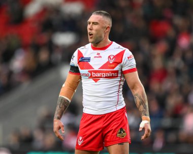 St. Helens 'ten Curtis Sironen, 24 Mayıs 2024' te St Helens-Leeds Stadyumu 'nda oynanan 12. Betfred Süper Lig karşılaşmasında takım talimatlarını veriyor. 