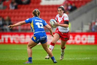St Helens 'ten Faye Gaskin, 24 Mayıs 2024' te St Helens-Leeds Stadyumu 'nda oynanan Betfred Bayanlar Süper Ligi karşılaşmasında ilk hamlesini yaptı. 