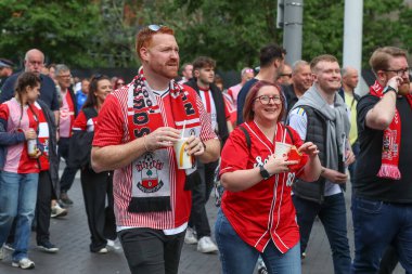 Southampton taraftarları Wembley 'e 26 Mayıs 2024' te Wembley Stadyumu 'nda Leeds United ve Southampton maçında geldiler. 