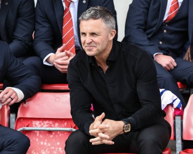 Salford Red Devils 'in baş antrenörü Paul Rowley, Salford Community Stadyumu, Eccles, Birleşik Krallık' ta oynanan 12. 