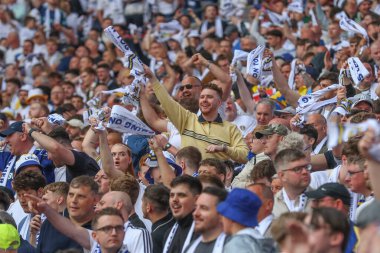 Leeds taraftarları 26 Mayıs 2024 'te Londra' daki Wembley Stadyumu 'nda Leeds United ile Southampton arasında oynanan Sky Bet play-off final maçı öncesinde maç yapacaklar. 