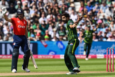 Pakistan 'dan Haris Rauf, Uluslararası Vitality T20 Serisi sırasında LWB' ye başvurdu. Maç İngiltere ile Pakistan arasında Edgbaston, Birmingham, Birleşik Krallık 'ta, 25 Mayıs 2024 