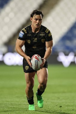 Leigh Leoparları 'ndan Lachlan Lam, 24 Mayıs 2024' te Birleşik Krallık 'ın Huddersfield Stadyumu' nda oynanan 12. 