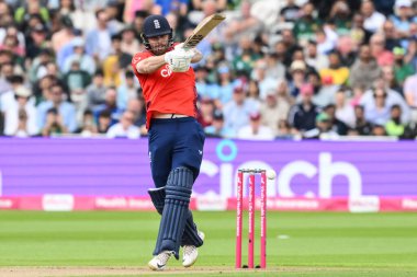 İngiltere 'den Phil Salt, 25 Mayıs 2024' te İngiltere 'nin Pakistan' a karşı Edgbaston, Birmingham, Birleşik Krallık 'ta oynadığı Vitality T20 Serisi' nde tek vuruş yaptı. 